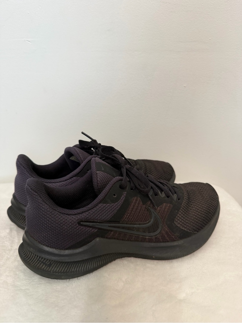Nike Womens Downshifter 11 Triple Black Sneakers Size 6 - Picture 6 of 8